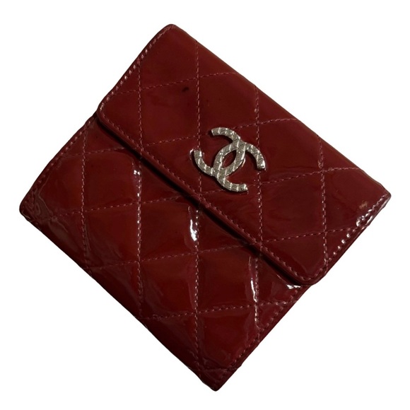 CHANEL Handbags - AUTHENTIC CHANEL Red Matelasse Patent Leather Interlocking C CC Quilted Wallet